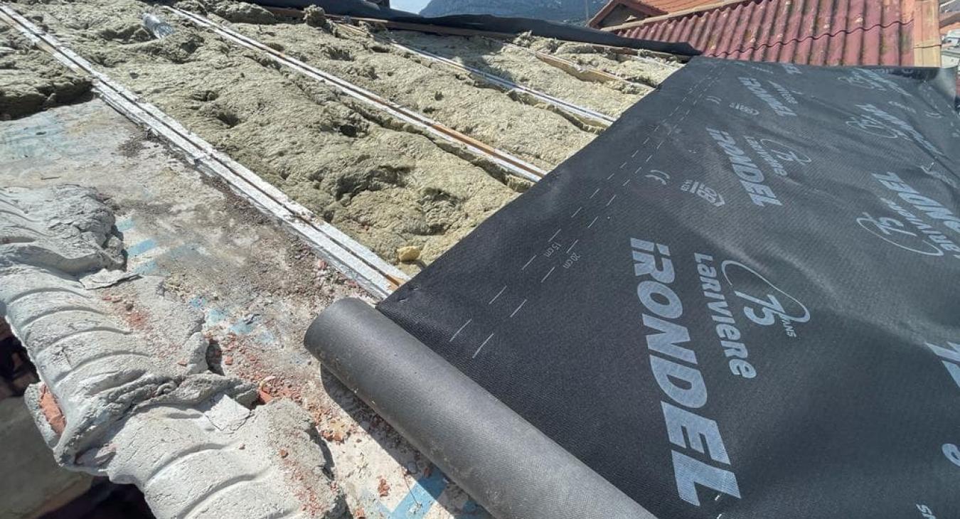 Rénovation complète de toiture et Pose de Velux